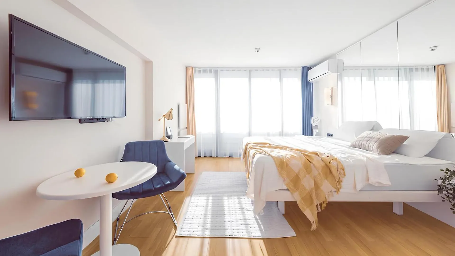 King Suite Panorama Central Hotel Batumi