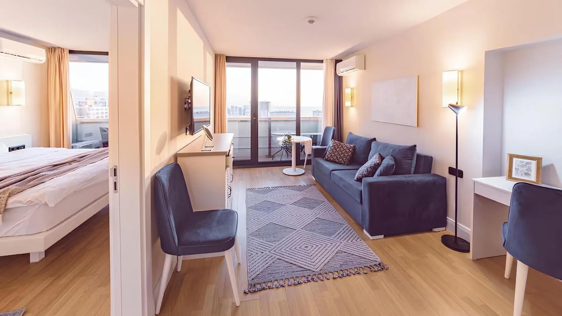 King Suite Panorama Central Hotel Batumi