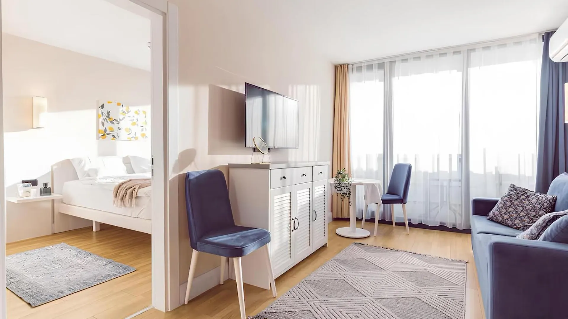 King Suite Panorama Central Hotel Batumi