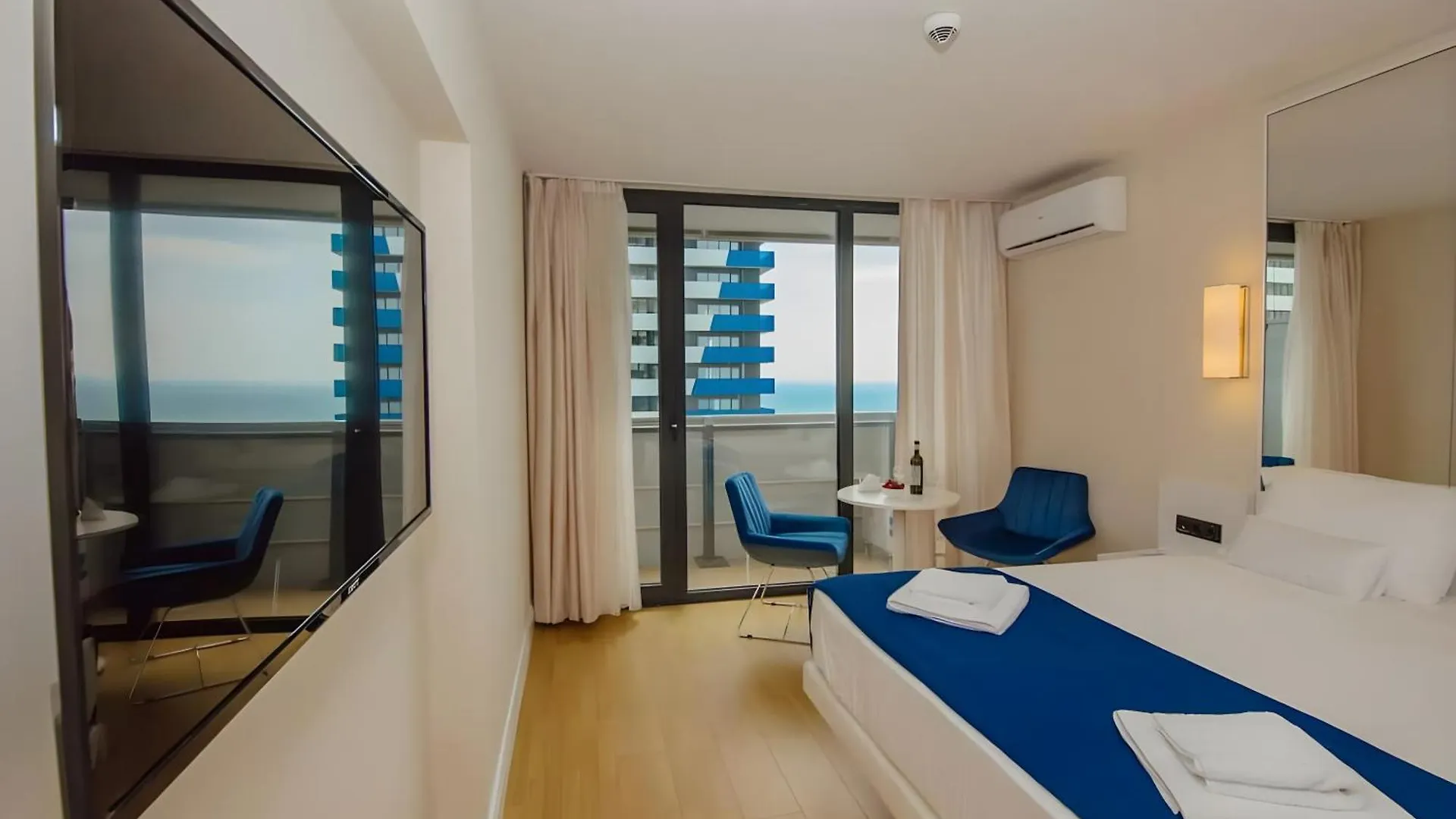 King Suite Panorama Central Hotel Batumi