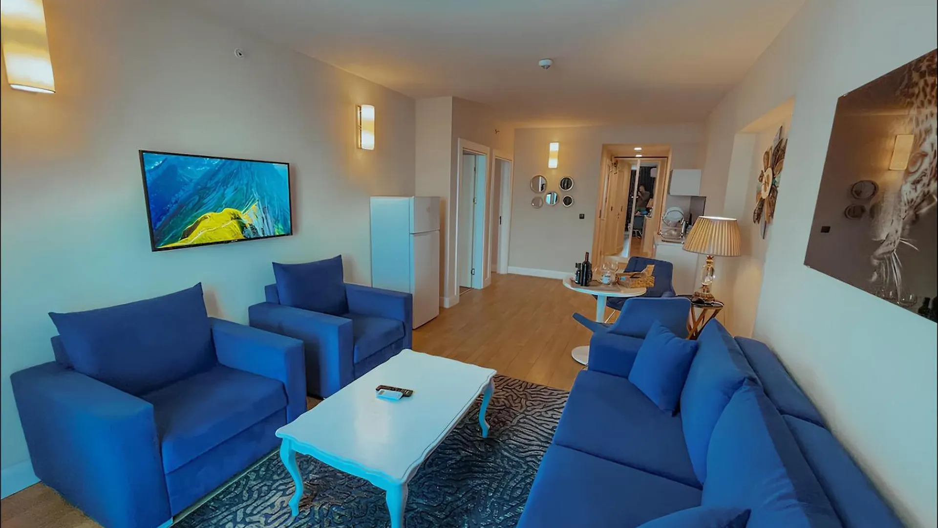 King Suite Panorama Central Hotel Batumi 0*,