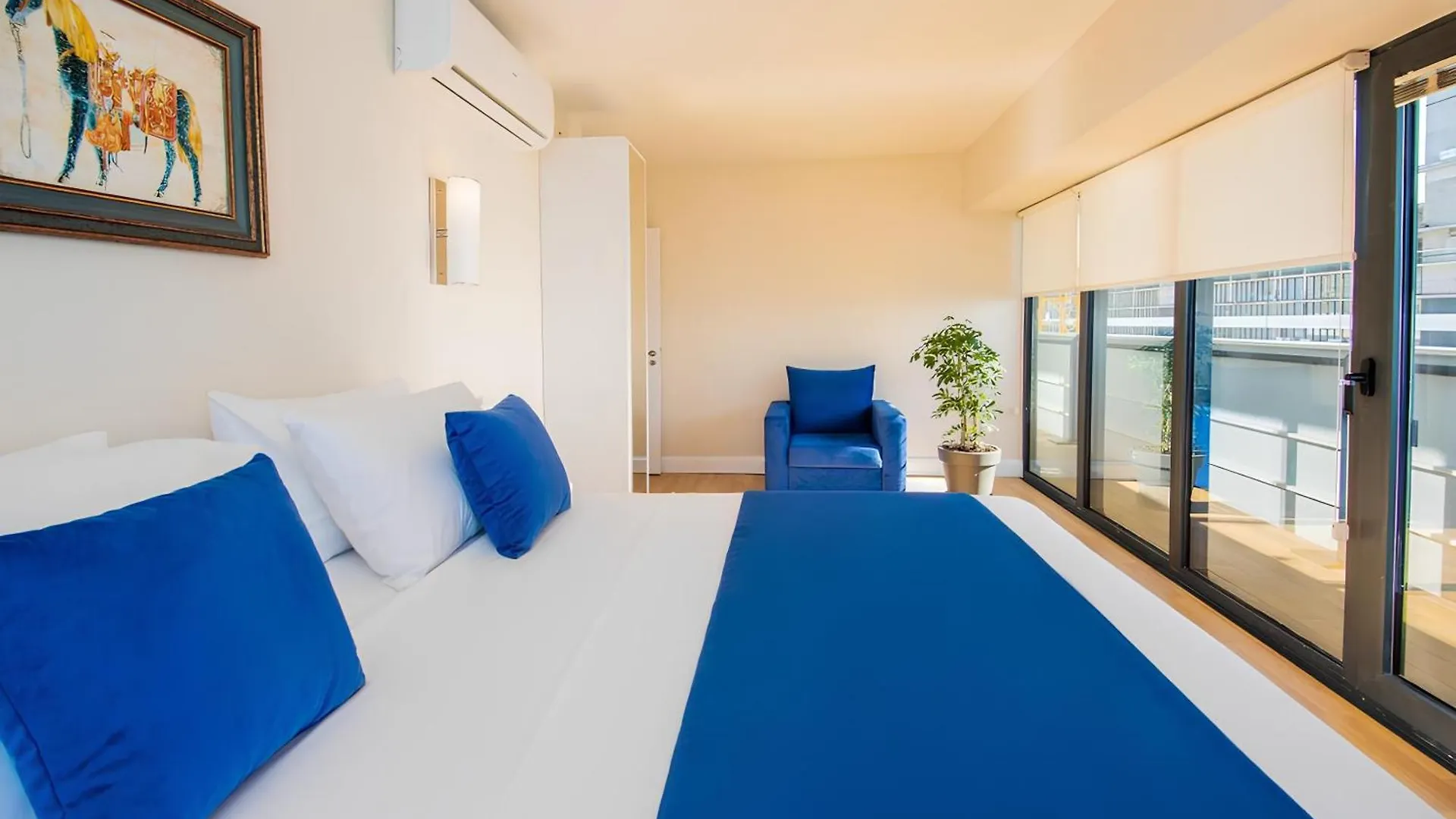 King Suite Panorama Central Hotel Batumi